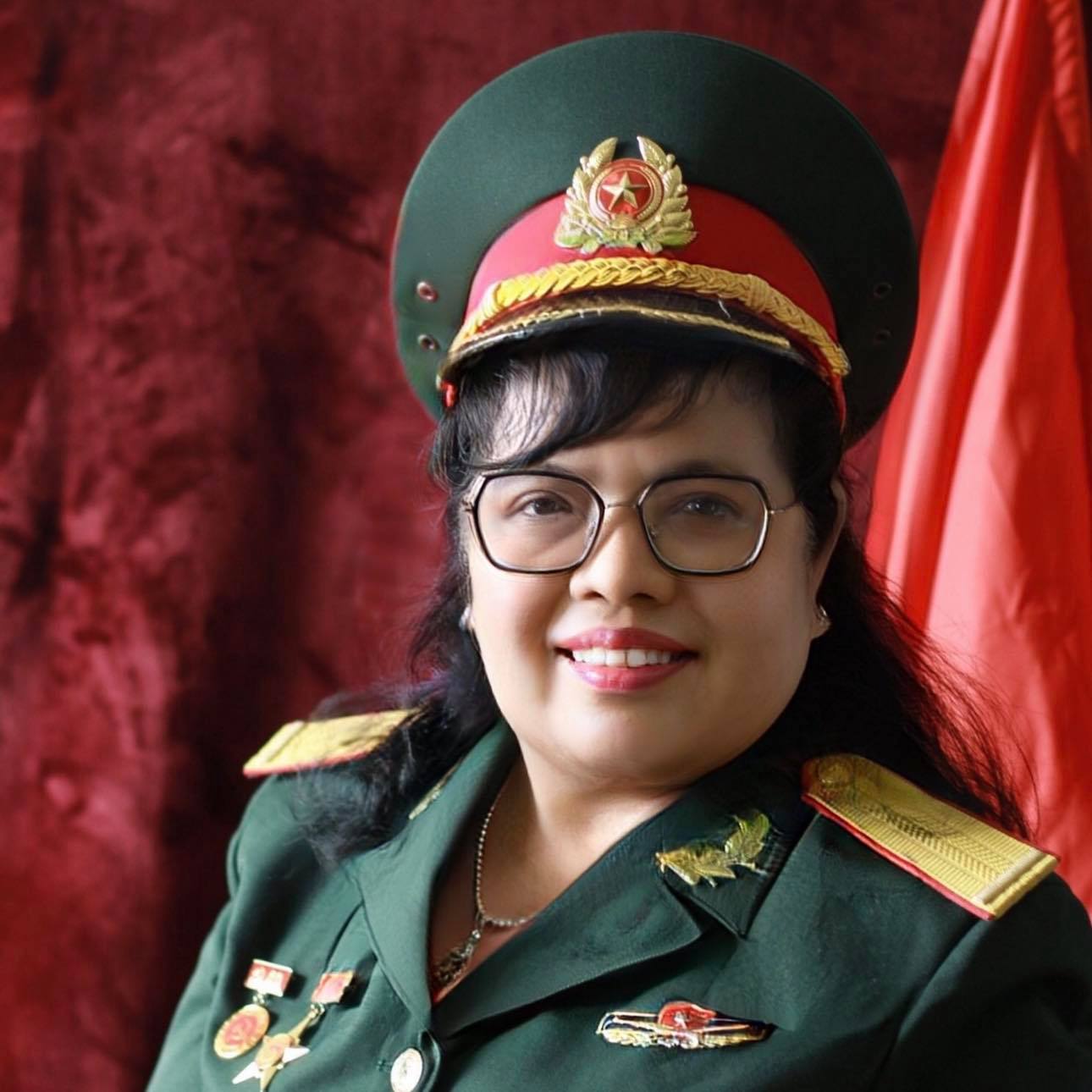 GẶP “BÔNG HỒNG THÉP”  MIỀN TÂY XỨ QUẢNG